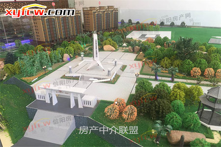 开发区红星家园精装未住套三102万包税130m2出售